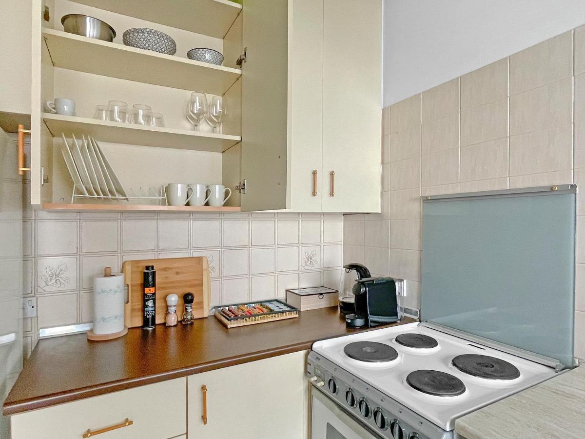 2Br Seafront Apt In City Center With Community Pool Larnaca Exterior photo